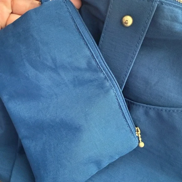 NWOT Baggallini Navy Crossbody Shoulder Bag with Turn-Lock Closure and Pouch - Picture 6 of 11